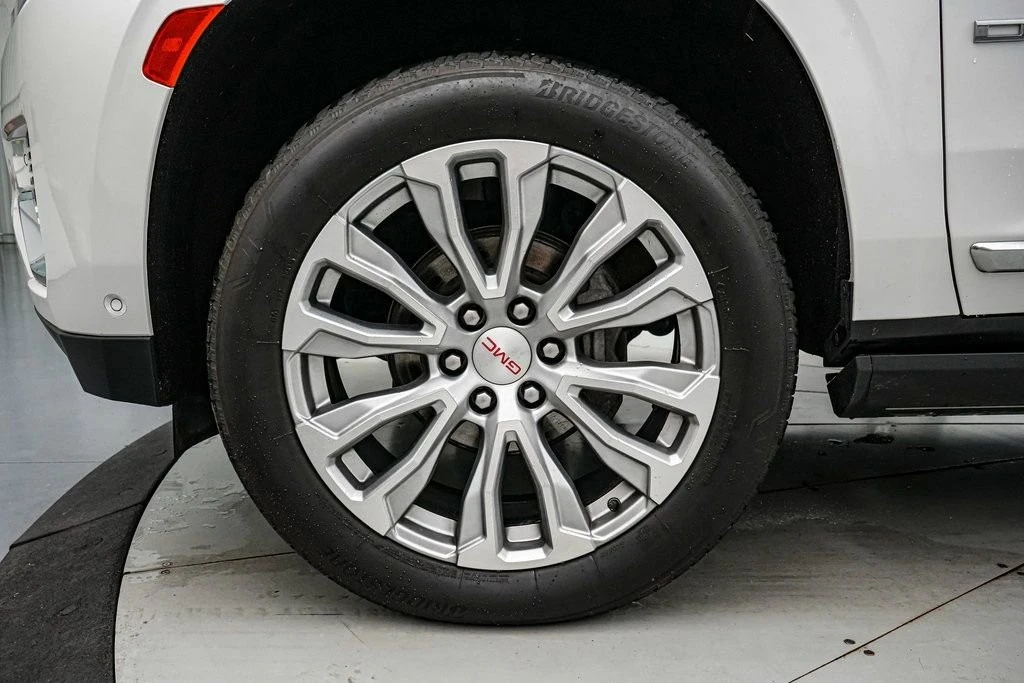 2024 GMC Yukon 5th Gen - Image 11 of 21