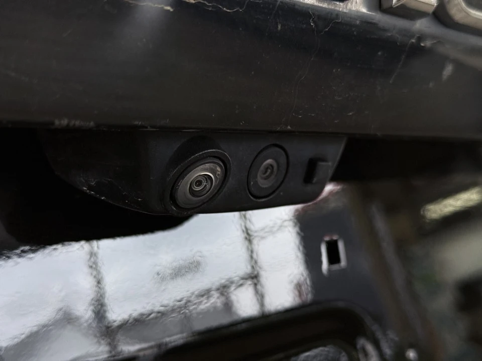 2024 GMC Yukon 5th Gen - Image 19 of 21