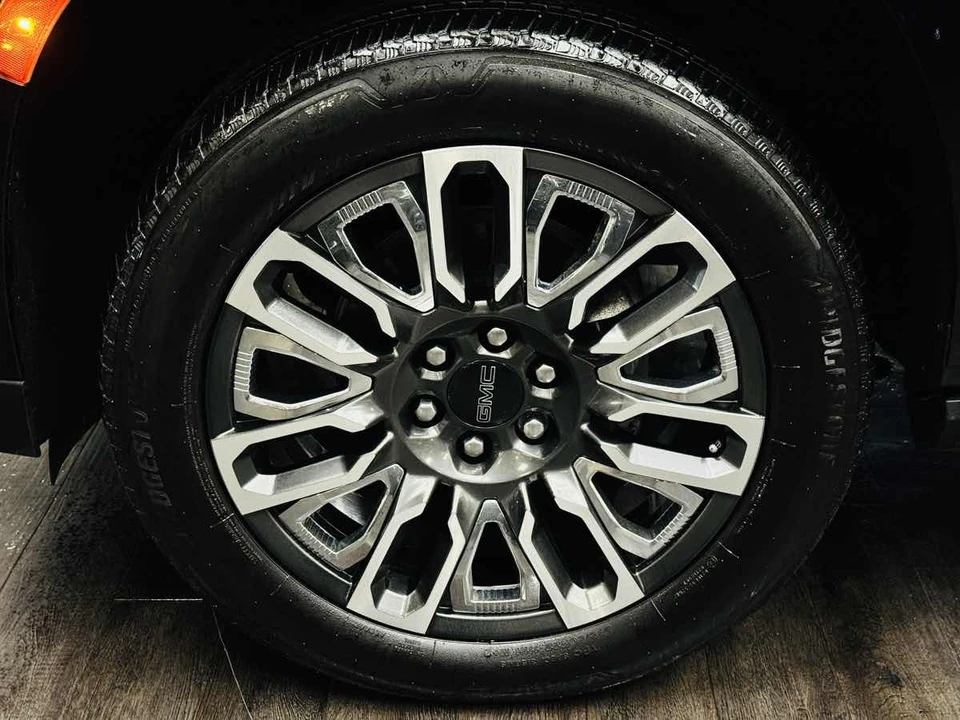 2024 GMC Yukon 5th Gen - Image 20 of 21