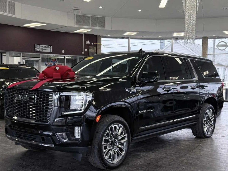 2024 GMC Yukon 5th Gen - Image 2 of 21