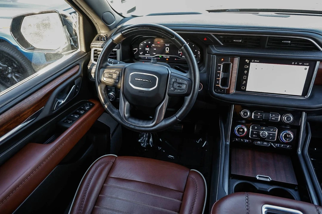 2024 GMC Yukon 5th Gen - Image 14 of 21