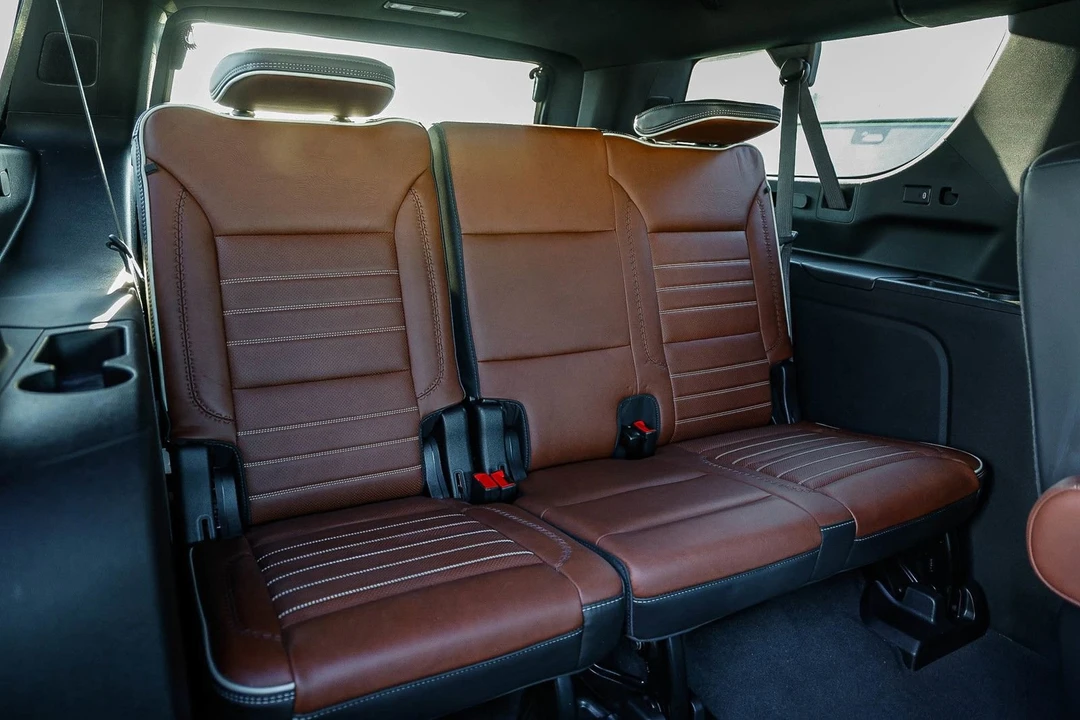 2024 GMC Yukon 5th Gen - Image 19 of 21