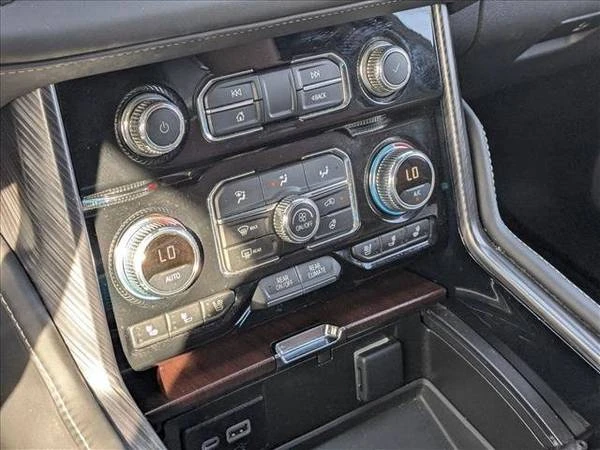 2024 GMC Yukon 5th Gen - Image 15 of 21