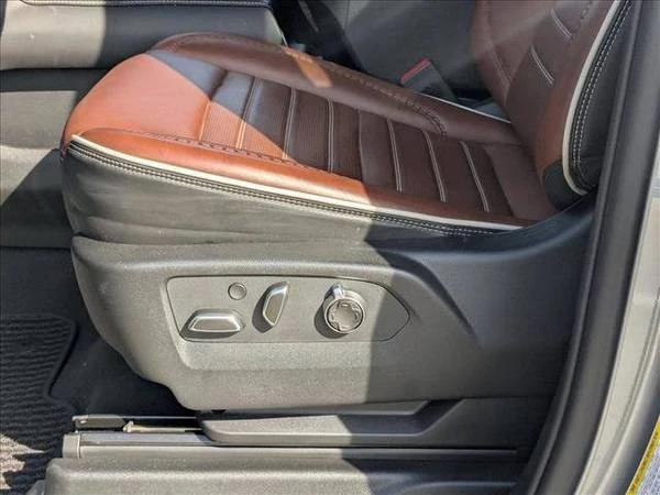 2024 GMC Yukon 5th Gen - Image 17 of 21