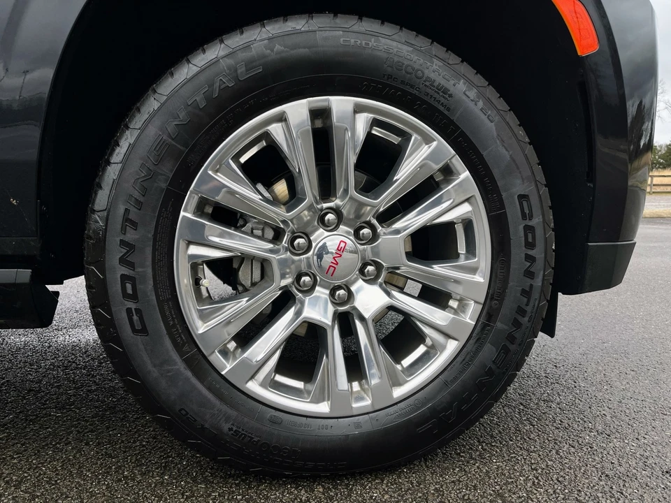 2024 GMC Yukon 5th Gen - Image 19 of 21