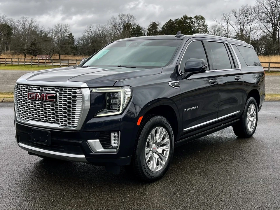 2024 GMC Yukon 5th Gen - Image 2 of 21