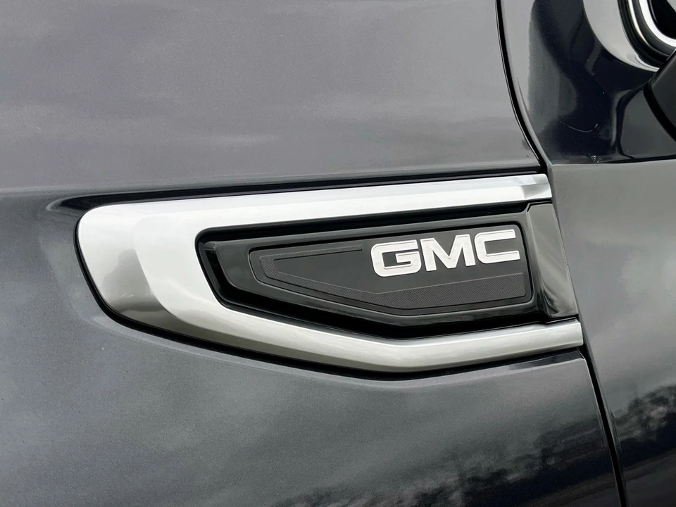 2024 GMC Yukon 5th Gen - Image 12 of 21
