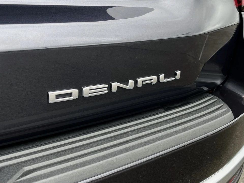 2024 GMC Yukon 5th Gen - Image 16 of 21
