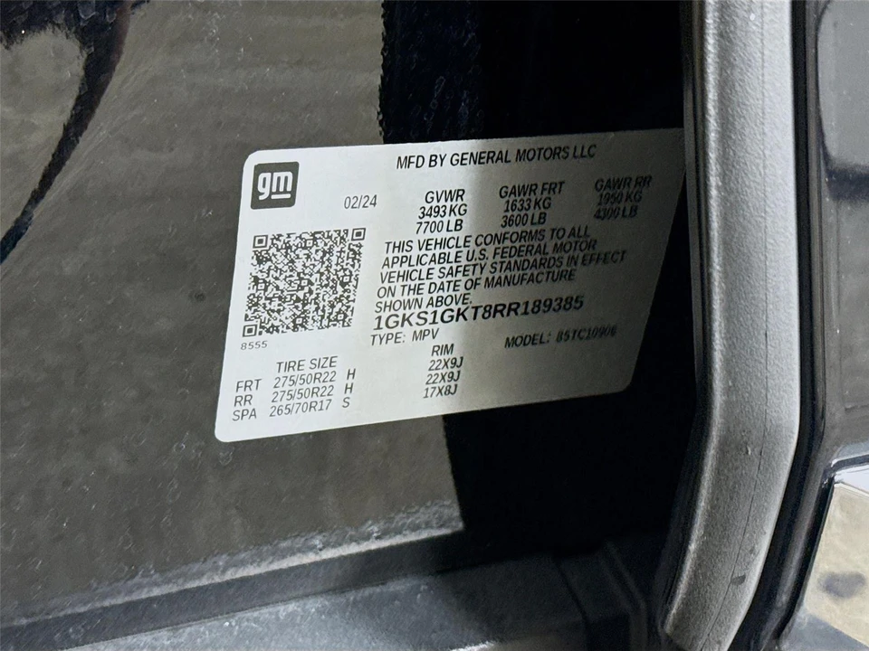 2024 GMC Yukon 5th Gen - Image 14 of 17