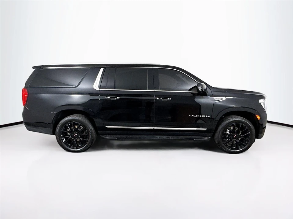2024 GMC Yukon 5th Gen - Image 12 of 17