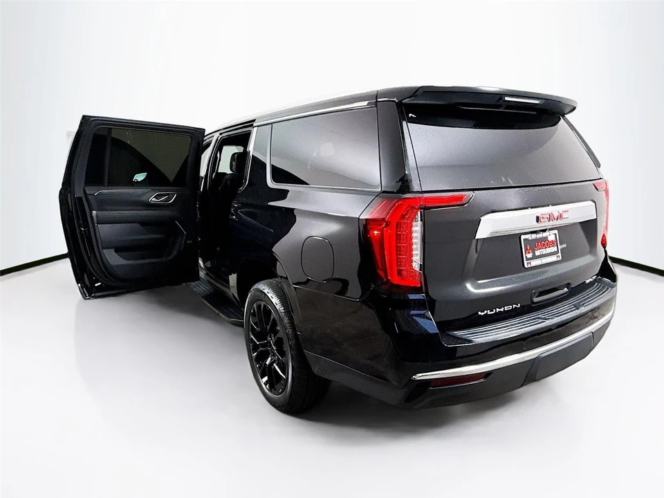 2024 GMC Yukon 5th Gen - Image 17 of 17