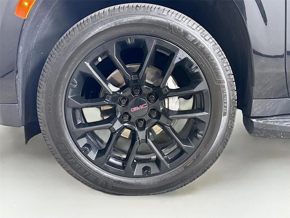 2024 GMC Yukon 5th Gen - Image 11 of 17
