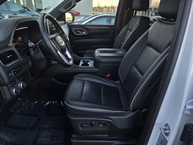 2024 GMC Yukon 5th Gen - Image 17 of 21
