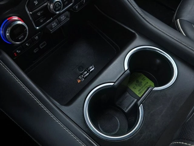2024 GMC Yukon 5th Gen - Image 19 of 21