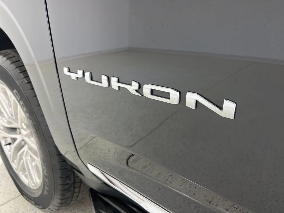 2024 GMC Yukon 5th Gen - Image 29 of 31