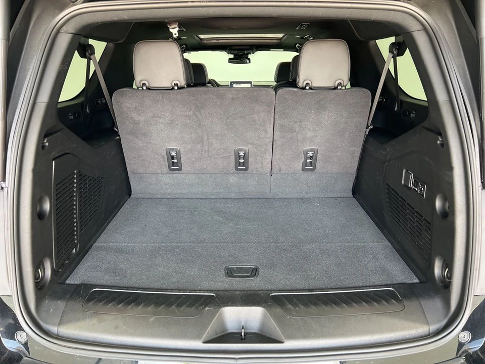 2024 GMC Yukon 5th Gen - Image 23 of 31