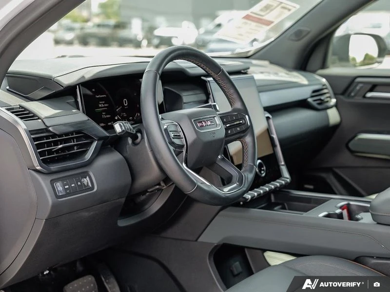 2024 GMC Acadia - Image 11 of 20