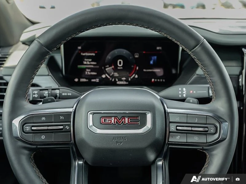 2024 GMC Acadia - Image 12 of 20