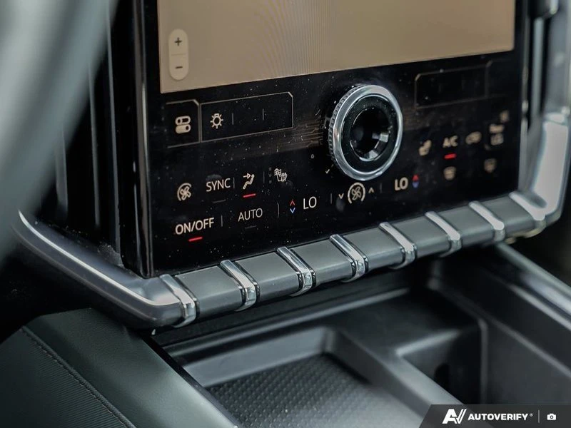 2024 GMC Acadia - Image 17 of 20