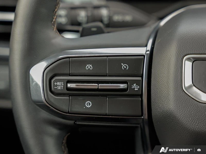 2024 GMC Acadia - Image 16 of 20