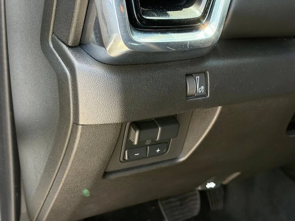 2024 GMC Canyon - Image 6 of 11