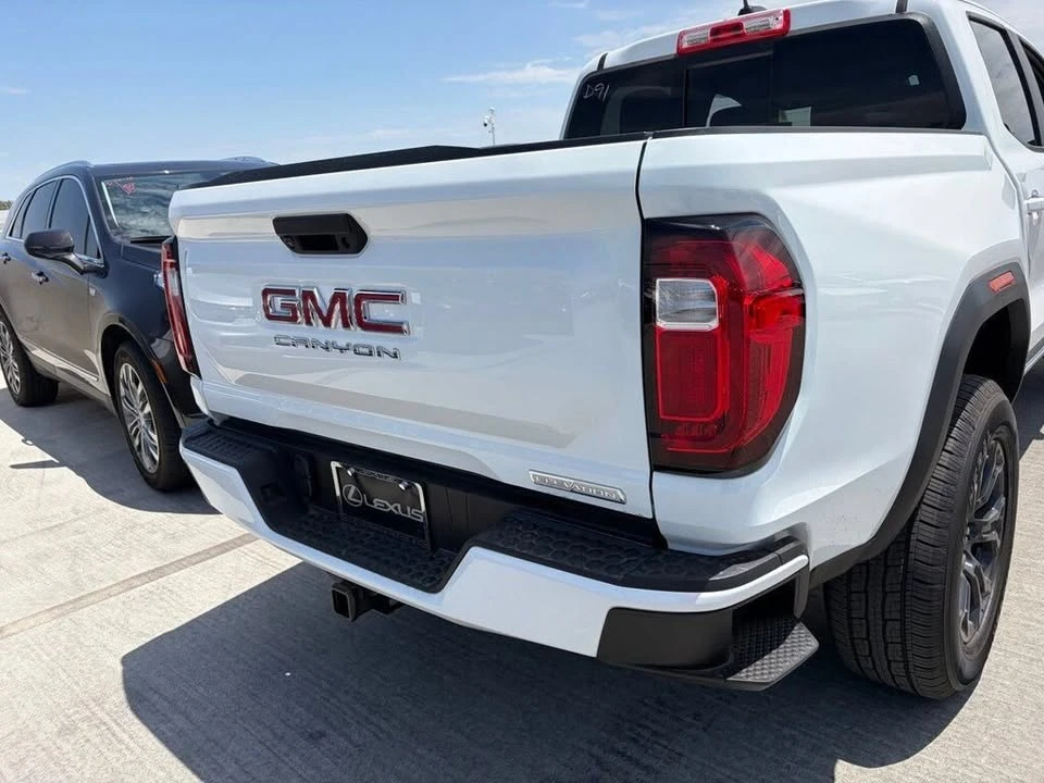 2024 GMC Canyon - Image 4 of 11