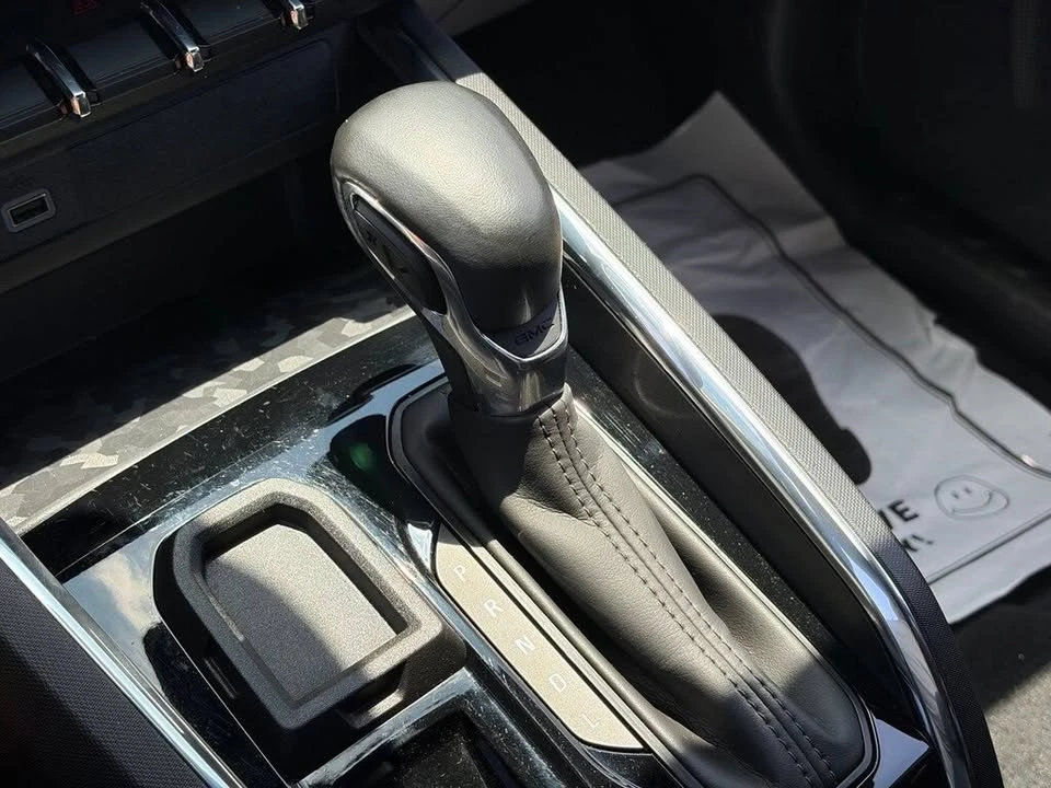 2024 GMC Canyon - Image 7 of 11