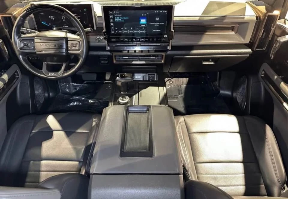 2024 GMC Hummer EV - Image 14 of 17