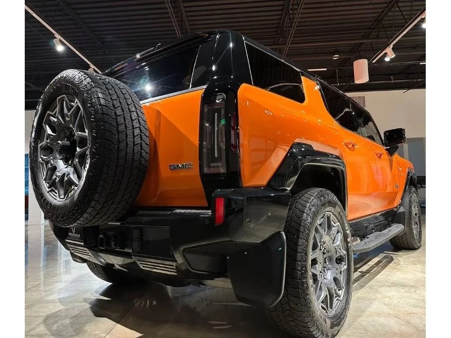 2024 GMC Hummer EV - Image 9 of 17