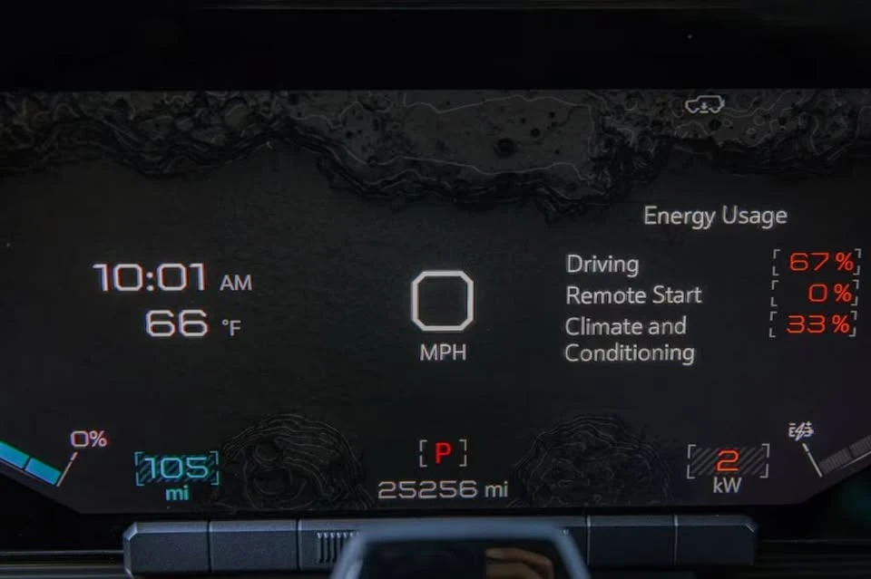2024 GMC Hummer EV - Image 17 of 19