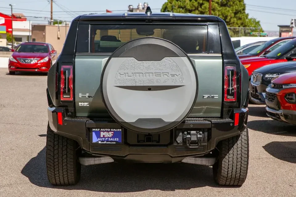 2024 GMC Hummer EV - Image 5 of 19