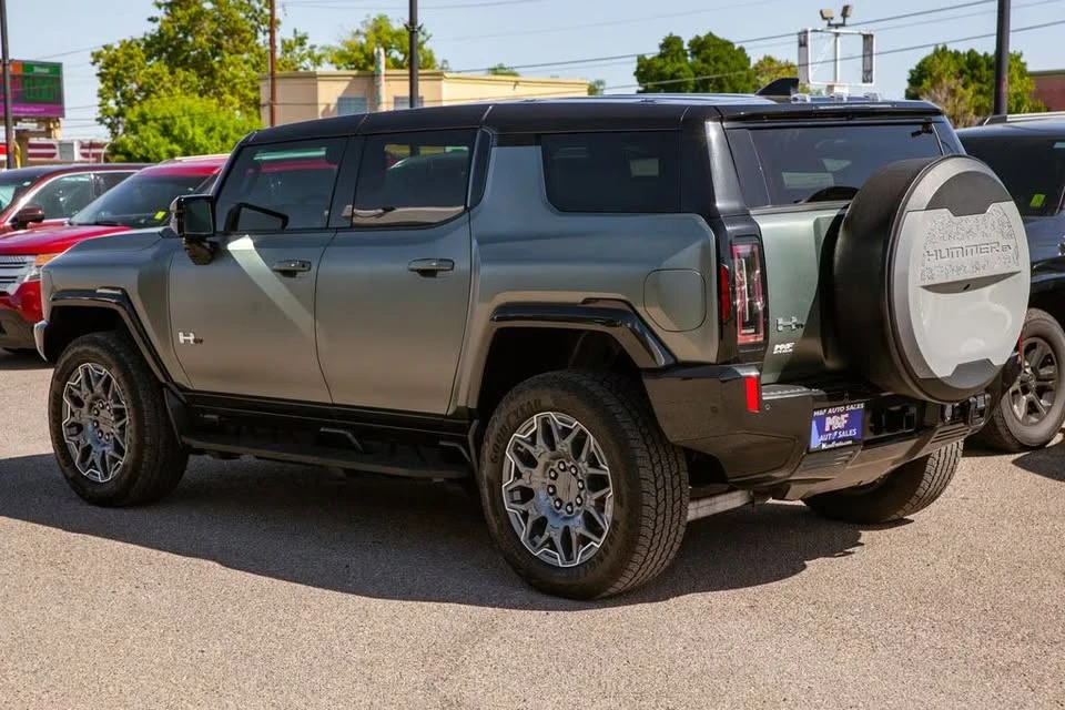 2024 GMC Hummer EV - Image 4 of 19