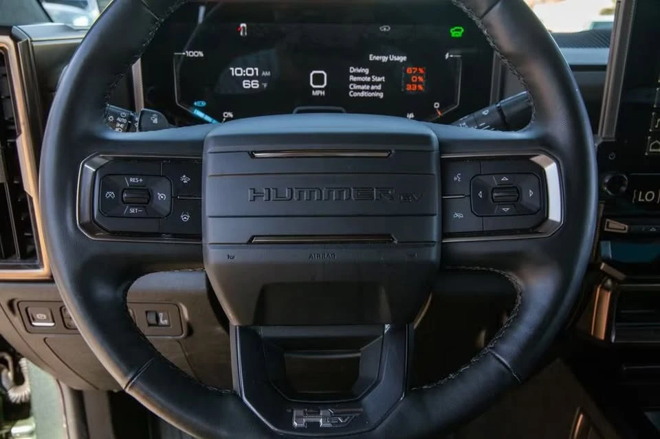 2024 GMC Hummer EV - Image 16 of 19