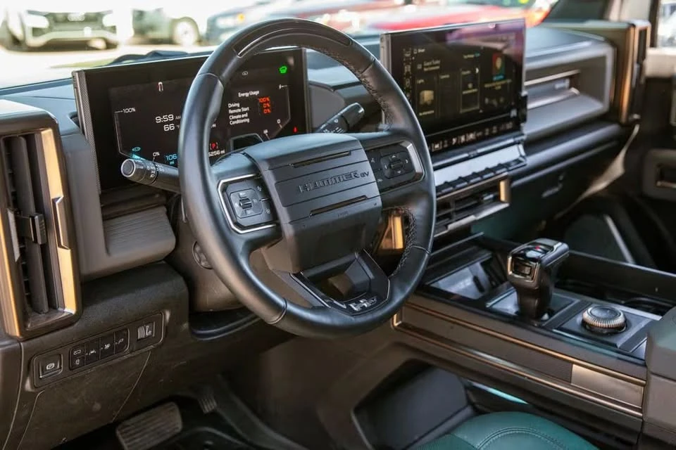 2024 GMC Hummer EV - Image 8 of 19