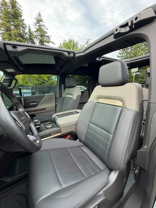 2024 GMC Hummer EV - Image 7 of 10