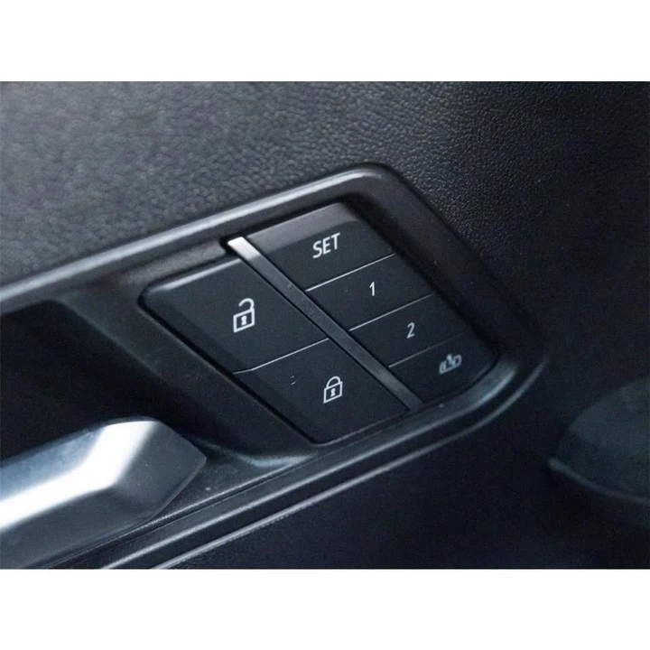 2024 GMC Hummer EV - Image 18 of 20
