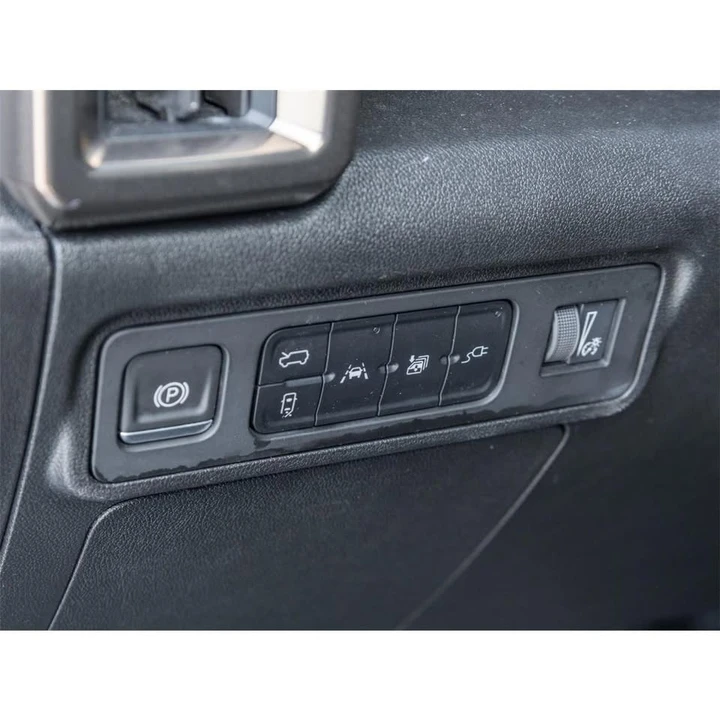 2024 GMC Hummer EV - Image 19 of 20