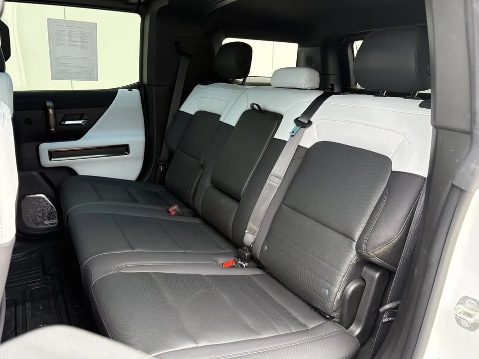 2024 GMC Hummer EV - Image 7 of 9