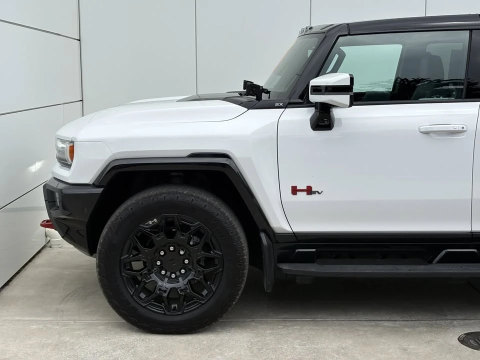 2024 GMC Hummer EV - Image 2 of 9