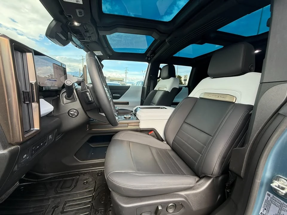 2024 GMC Hummer EV - Image 7 of 12