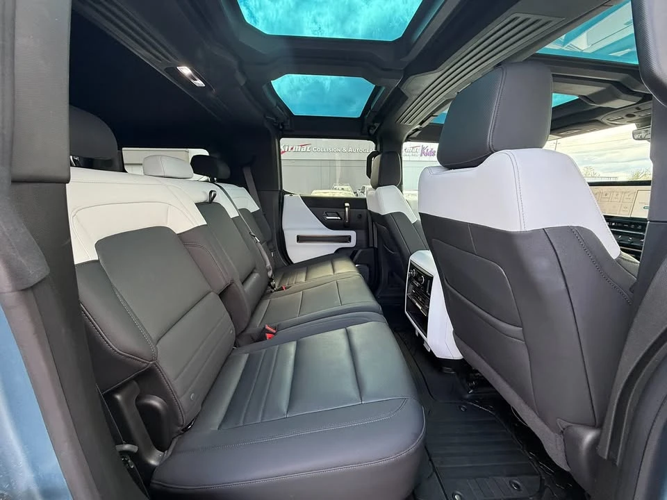 2024 GMC Hummer EV - Image 9 of 12