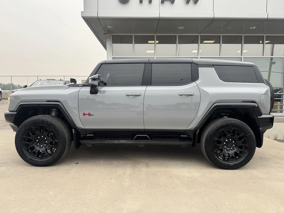 2024 GMC Hummer EV - Image 3 of 15