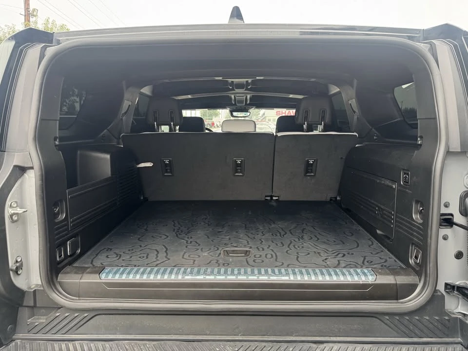 2024 GMC Hummer EV - Image 13 of 15
