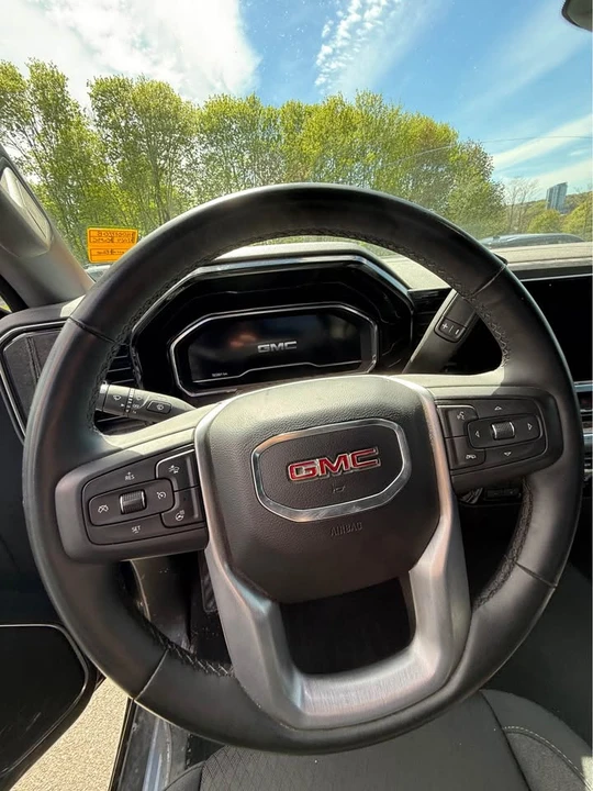 2024 GMC Sierra 5th Gen - Image 6 of 11