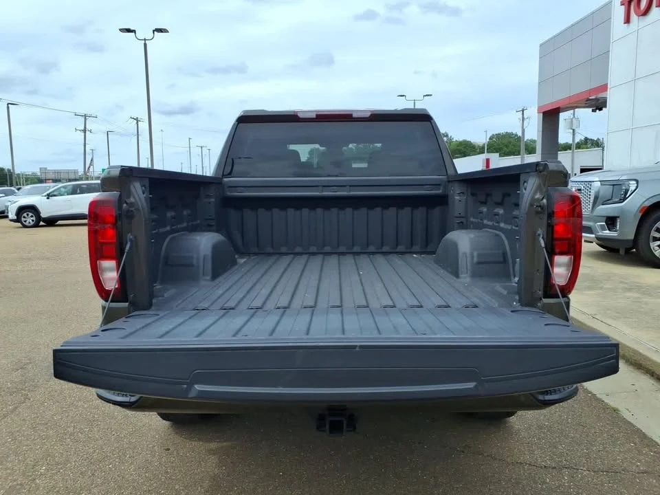 2024 GMC Sierra 5th Gen - Image 10 of 10