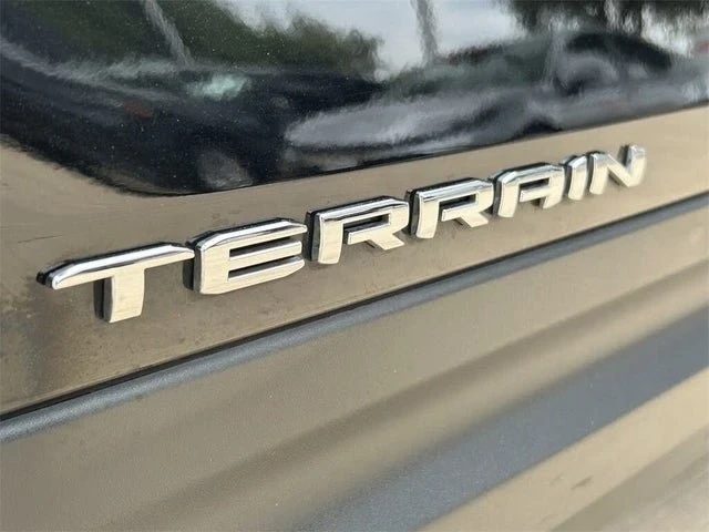 2024 GMC Terrain - Image 10 of 20