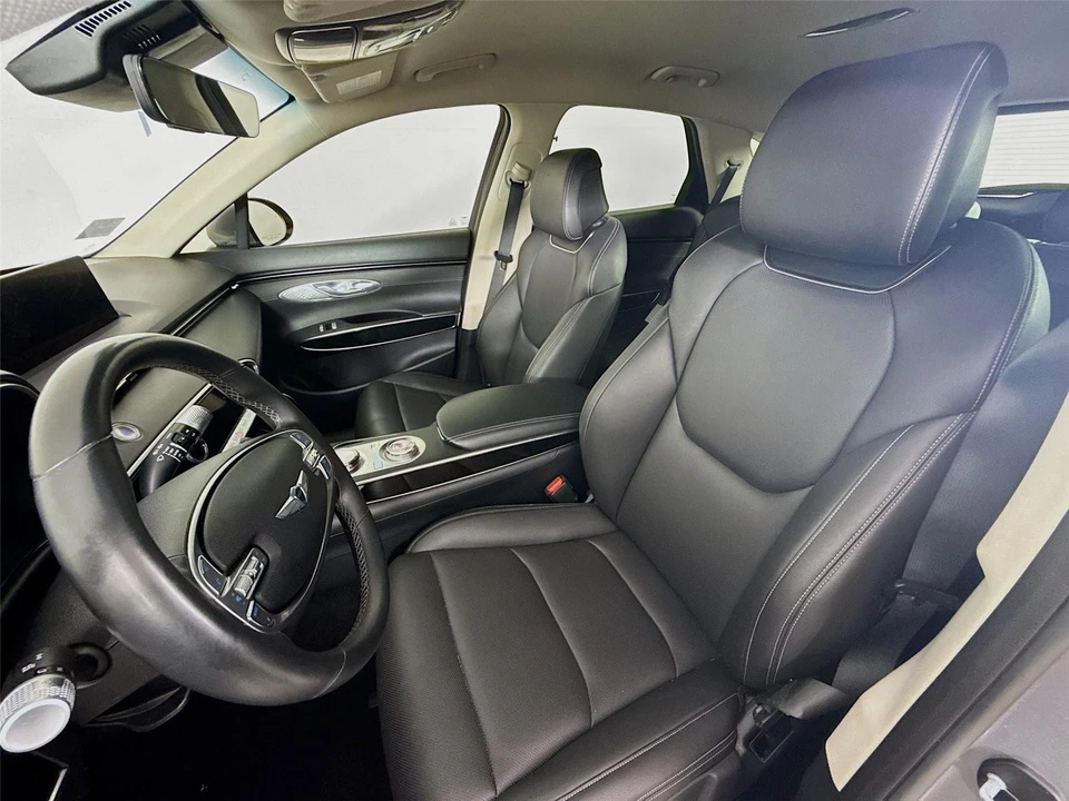 2024 Genesis GV70 - Image 11 of 13