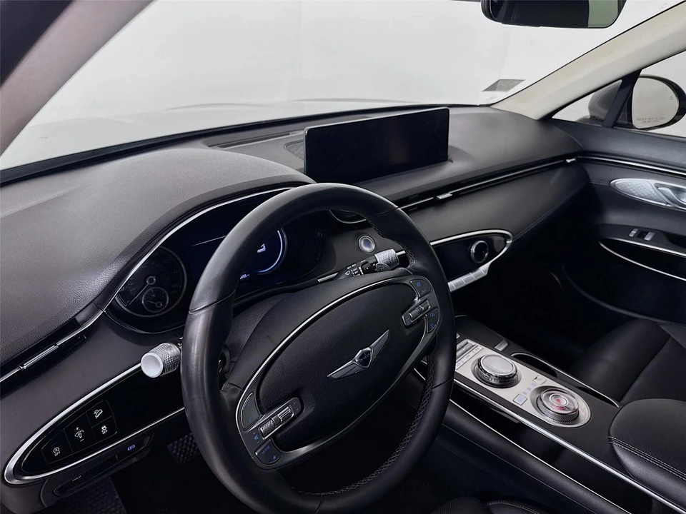 2024 Genesis GV70 - Image 6 of 13