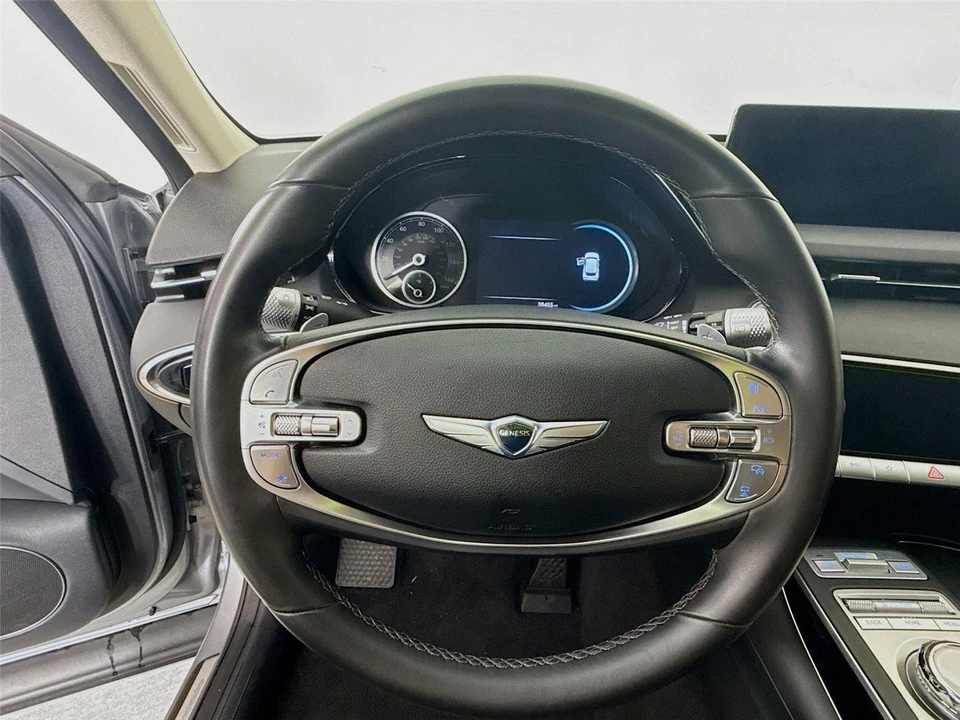 2024 Genesis GV70 - Image 8 of 13