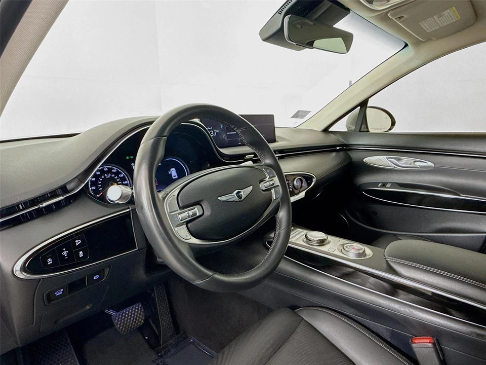 2024 Genesis GV70 - Image 9 of 21